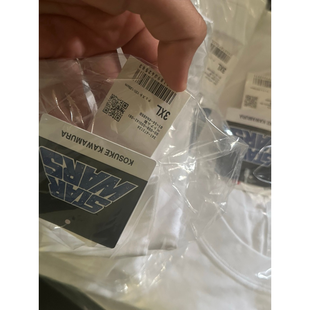 Uniqlo Star Wars 341-473124 2nd trilogy tee Asia pick size - Picture 3 of 3